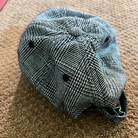 Abercrombie & Fitch  A&F hat - Picture 2 of 3